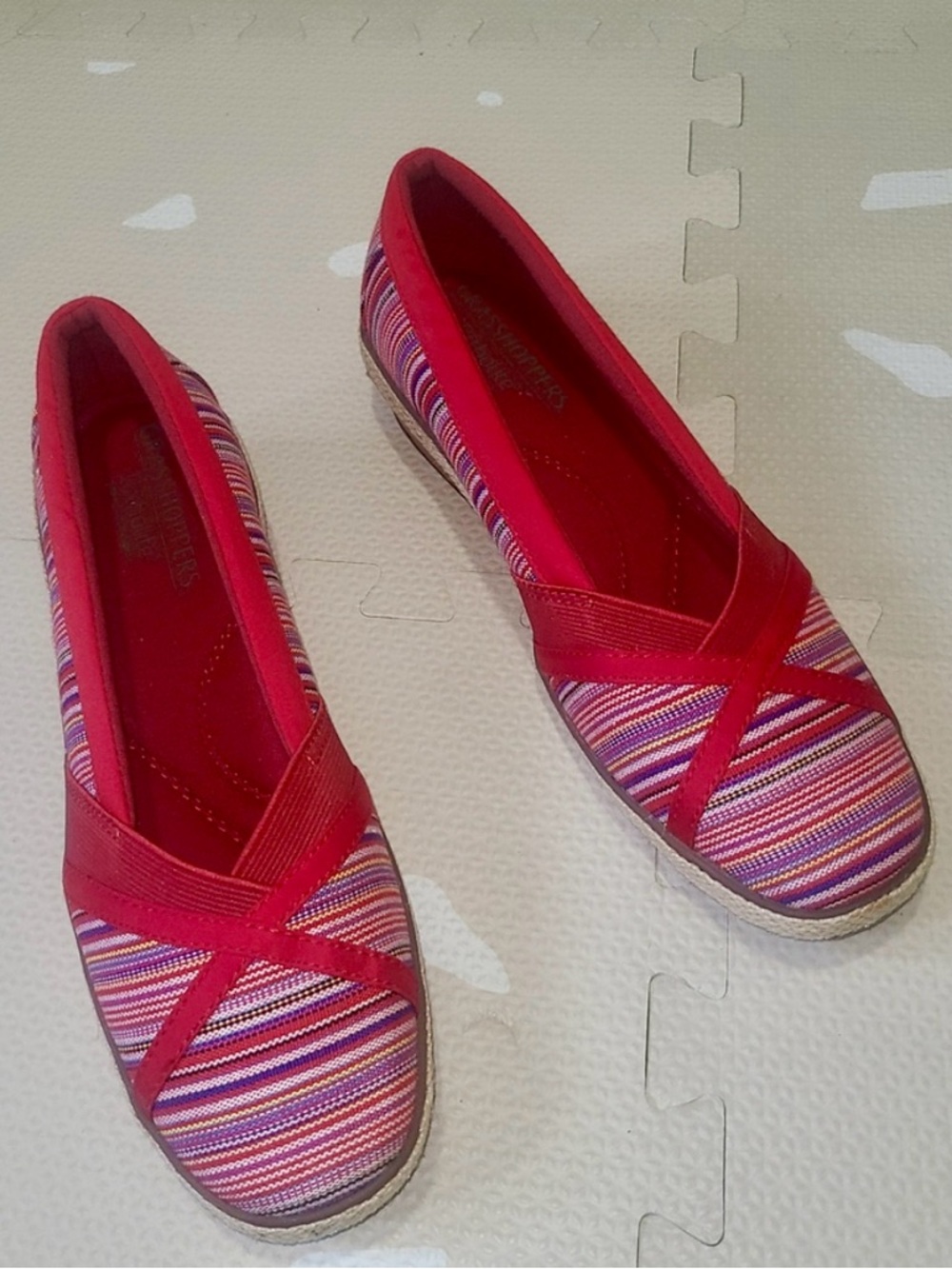 8M Grasshoppers Red Multicolor Stripe Fabric Wedge Shoes
